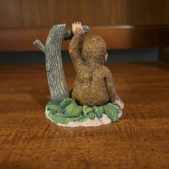 VTG 1996 Hamilton Figurine Sculpture Orangutan Protect Nature's Innocents 1996 - Picture 3 of 7